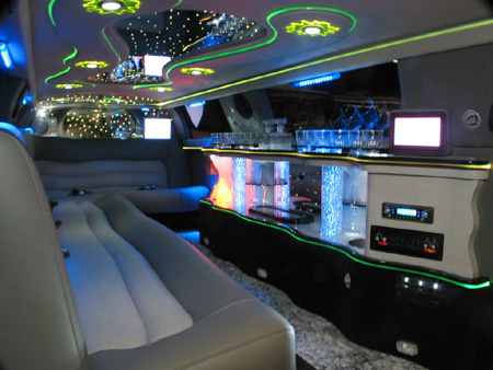 NY Chrysler 300C Limo